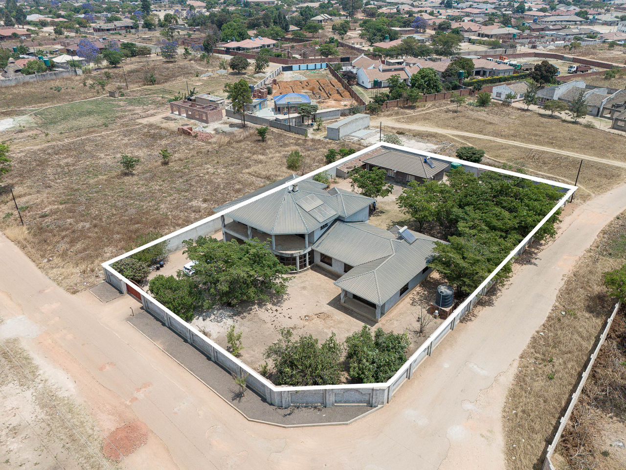 Finish To Your Own Taste 6 Bed House In Riverside