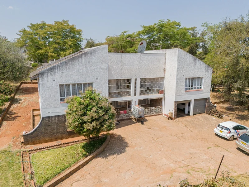 For Sale 3-bed Double Story In Chicago, Kwekwe
