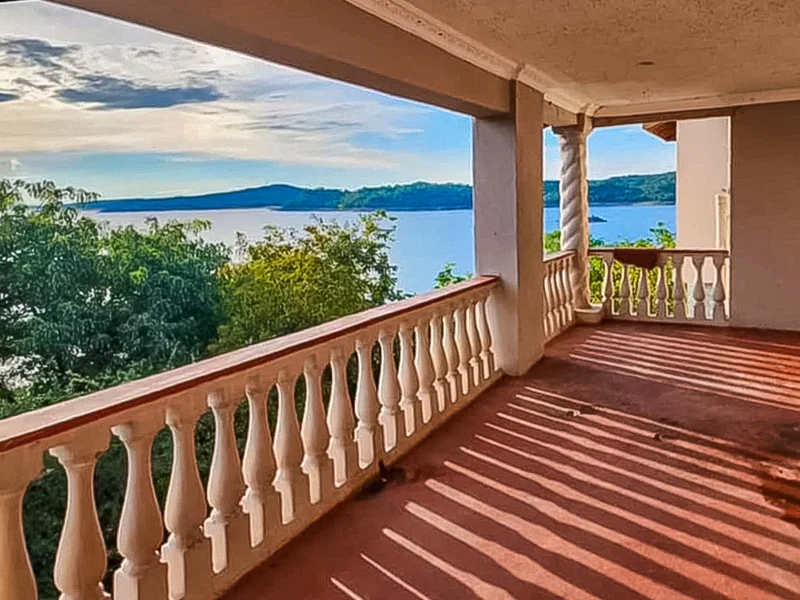 Dream Waterfront Kariba Property For Me!