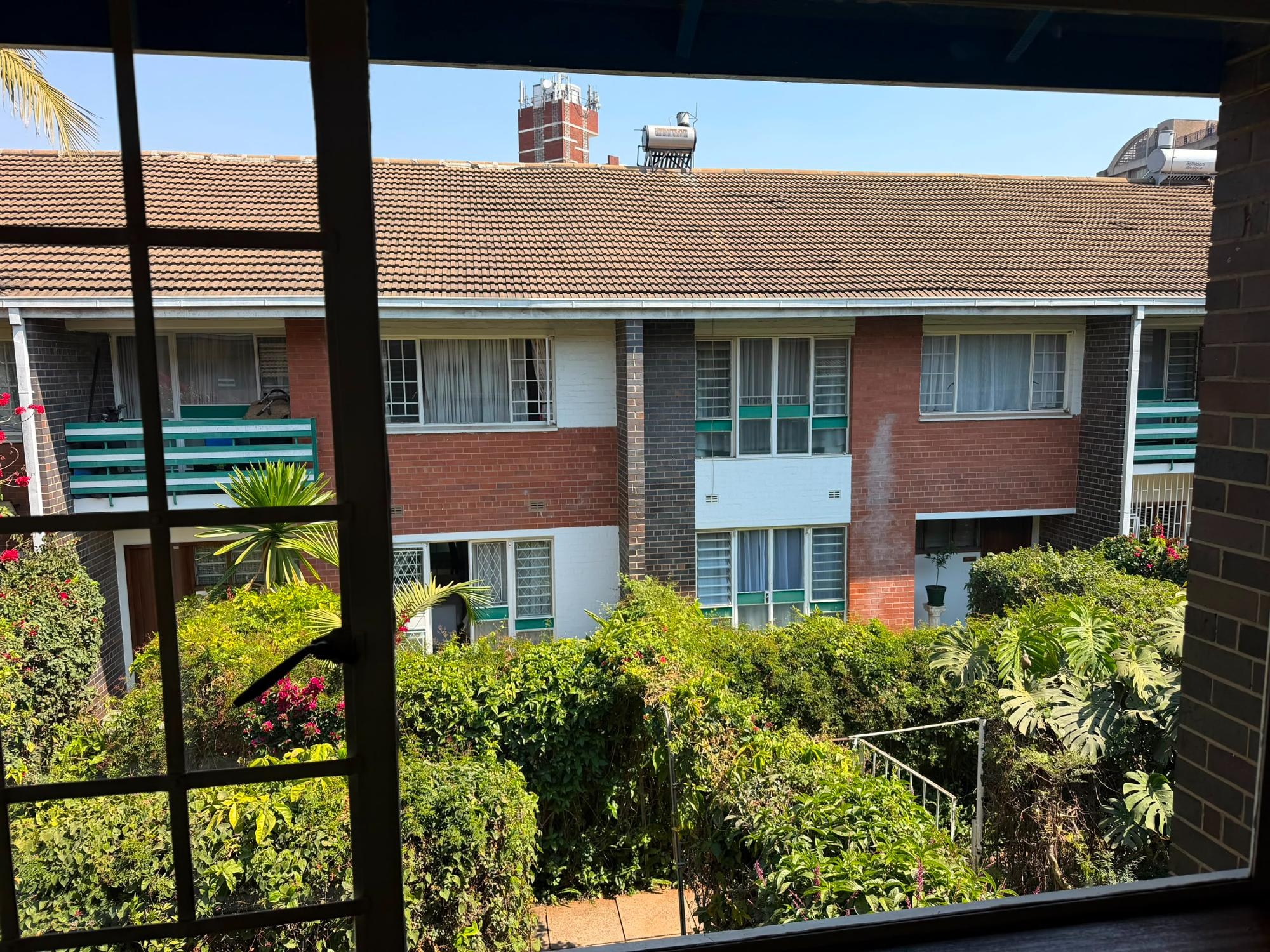 Conveniently Placed 3 Bed 2 Bath Townhouse