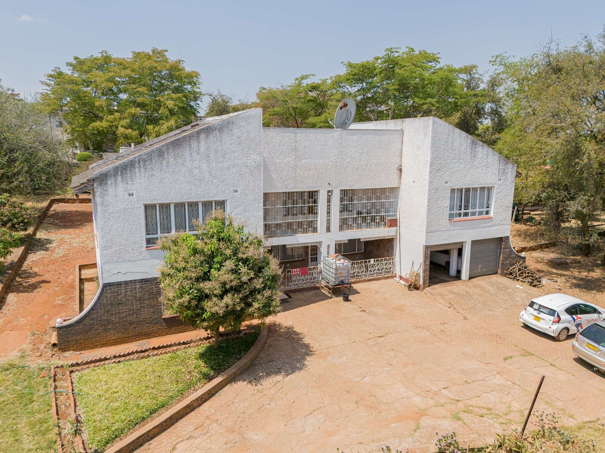 For Sale 3-bed Double Story In Chicago, Kwekwe