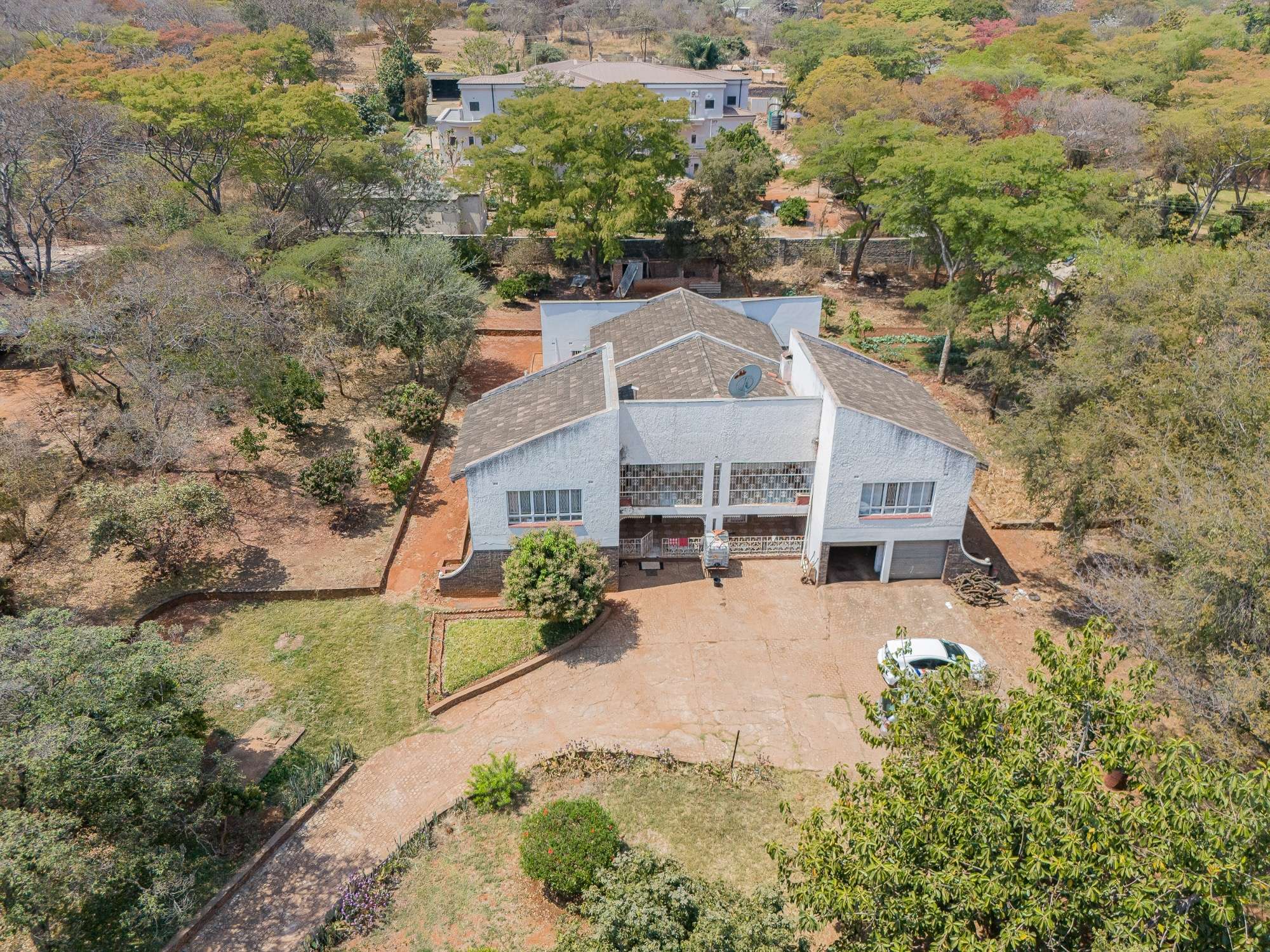 For Sale 3-bed Double Story In Chicago, Kwekwe