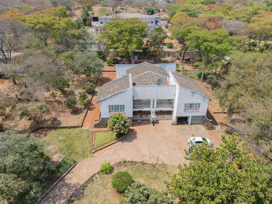 For Sale 3-bed Double Story In Chicago, Kwekwe