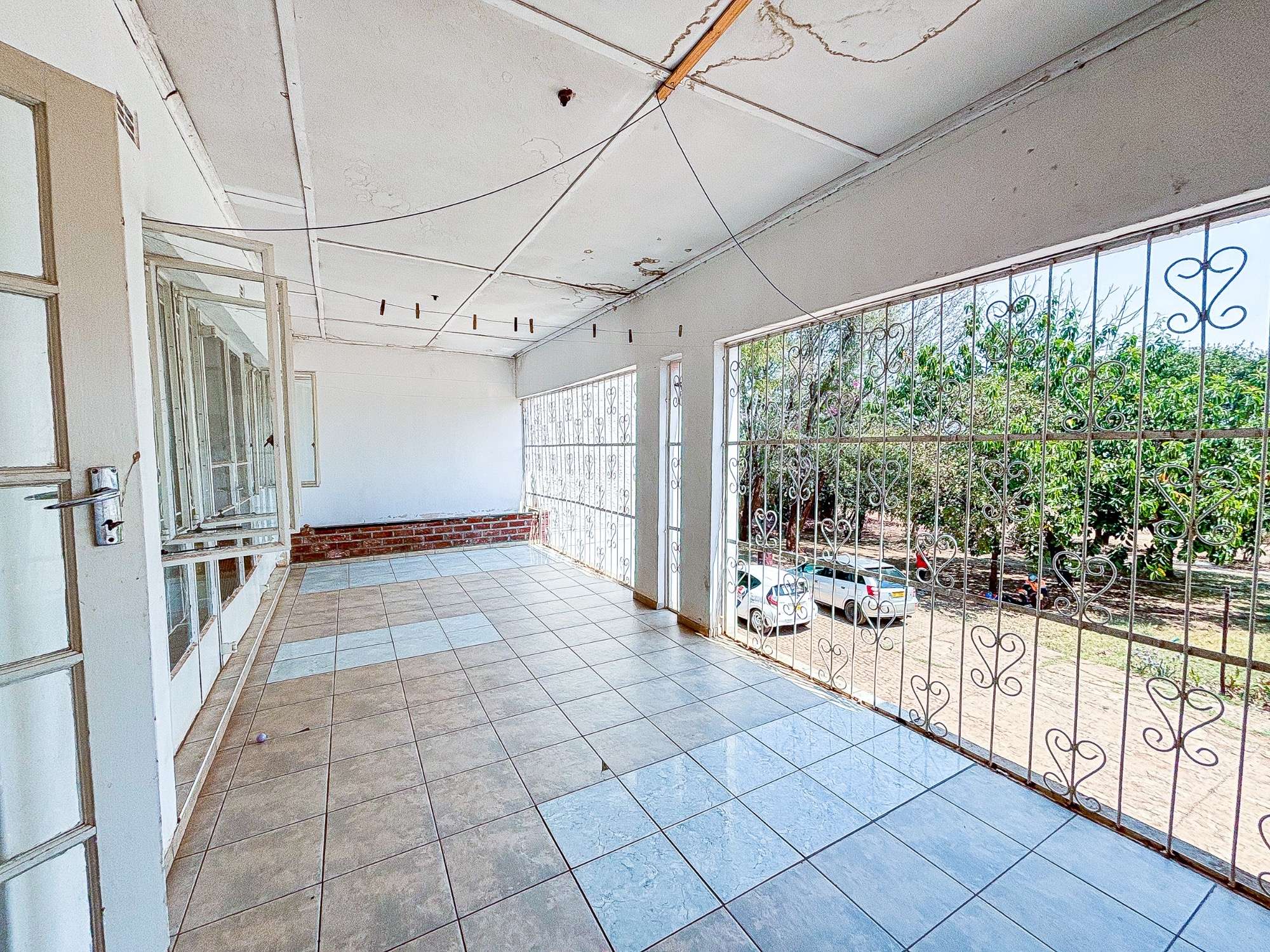 For Sale 3-bed Double Story In Chicago, Kwekwe