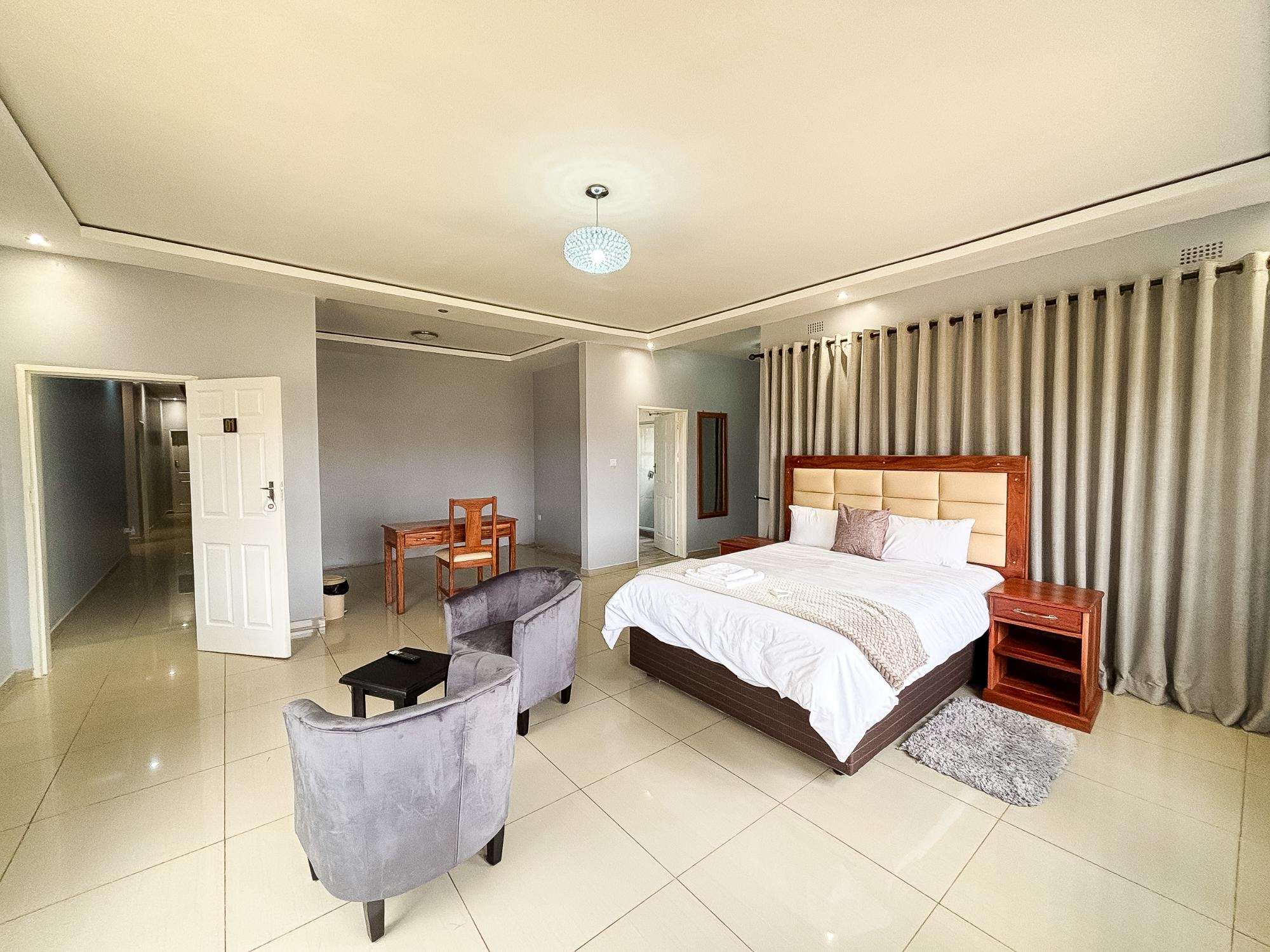 Queen Room at Short Term Stay House In Mount Pleasant Heights