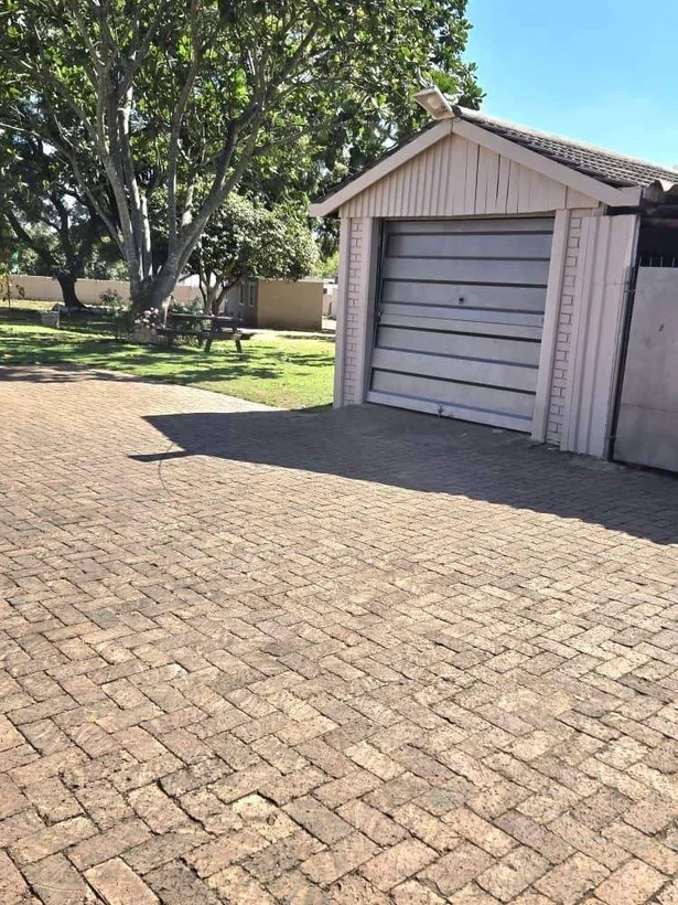 Executive Rental – Secure Family Home In Westgate