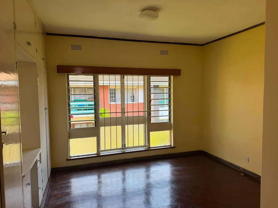 Conveniently Placed 3 Bed 2 Bath Townhouse