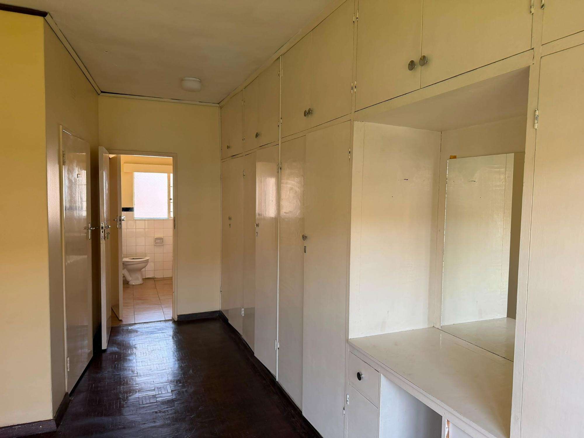 Conveniently Placed 3 Bed 2 Bath Townhouse