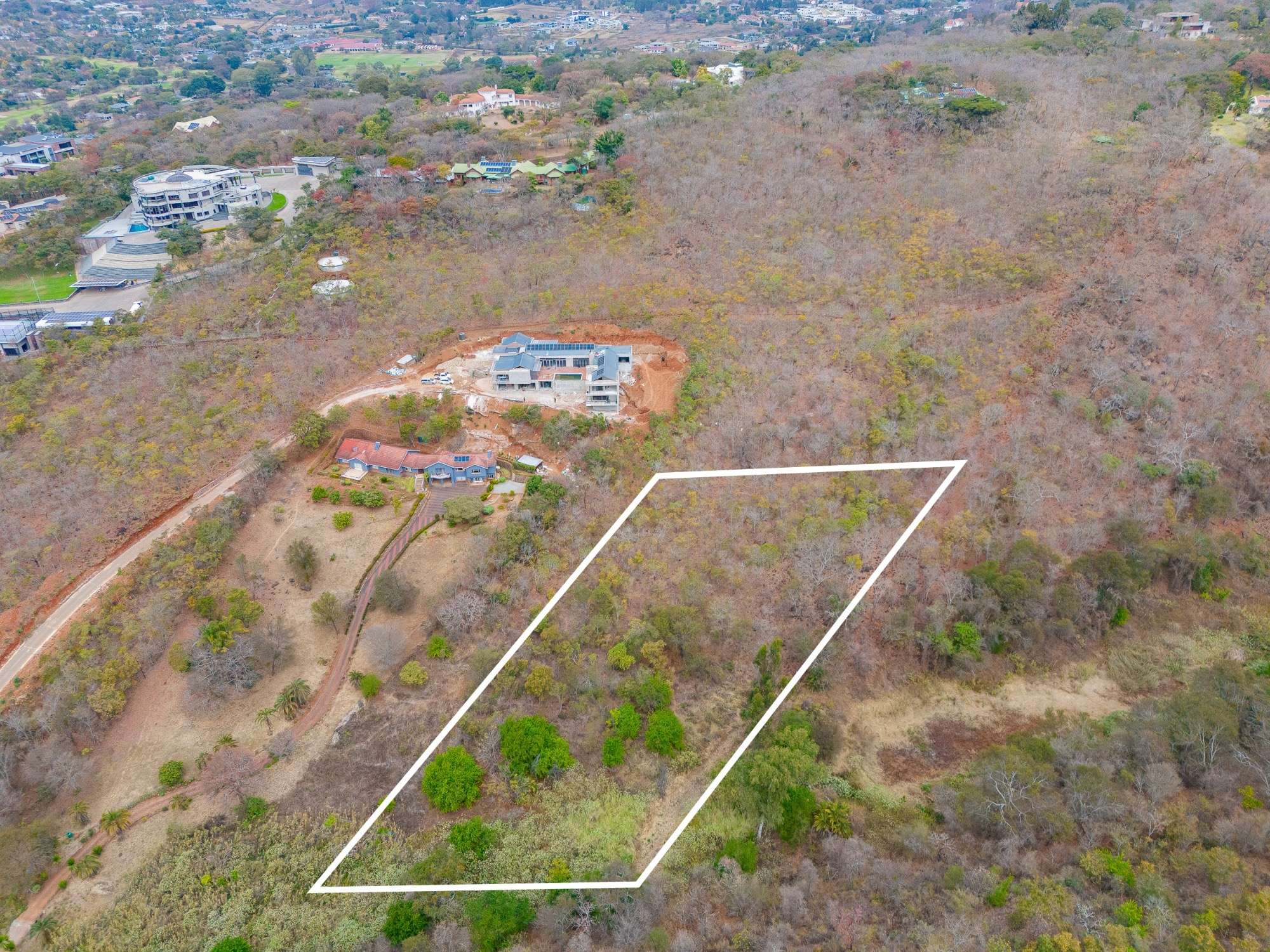 Exclusive Residential Stand In Brookeridge Estate