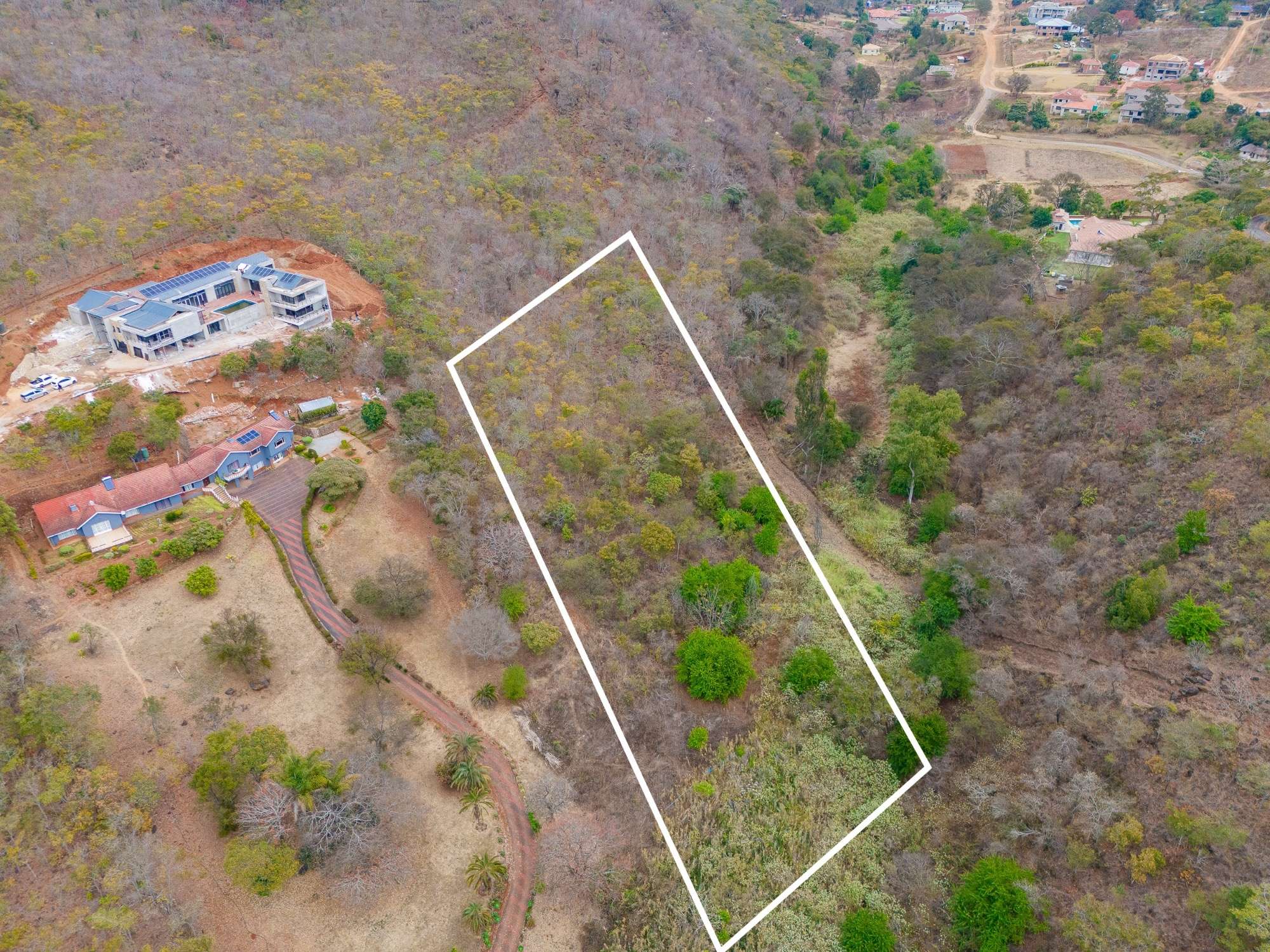Exclusive Residential Stand In Brookeridge Estate