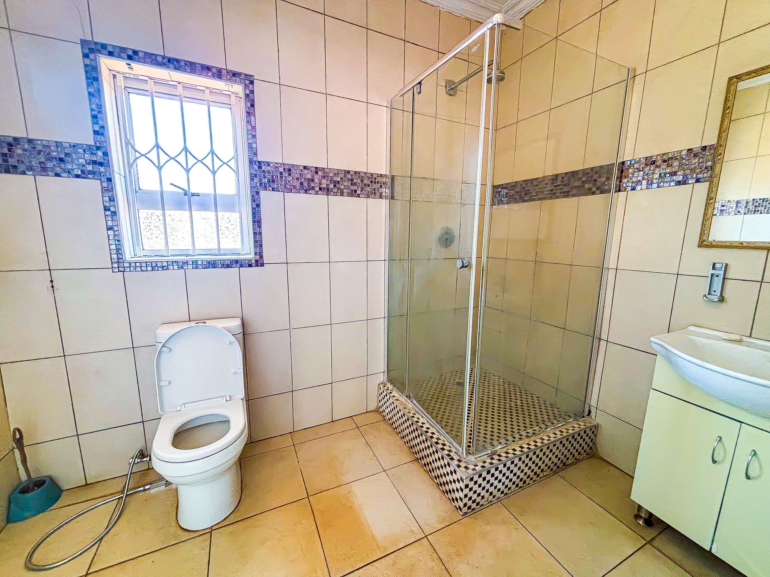 5-Bedroom House for Sale in Belvedere