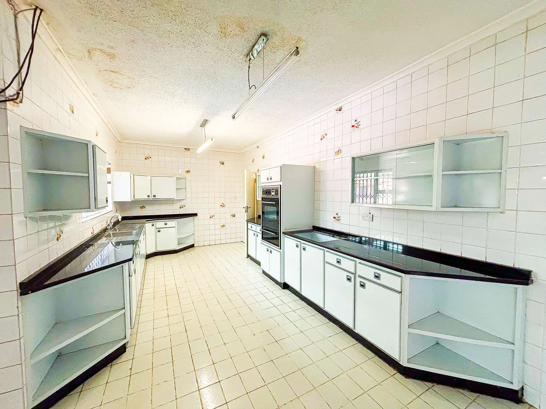 5-Bedroom House for Sale in Belvedere