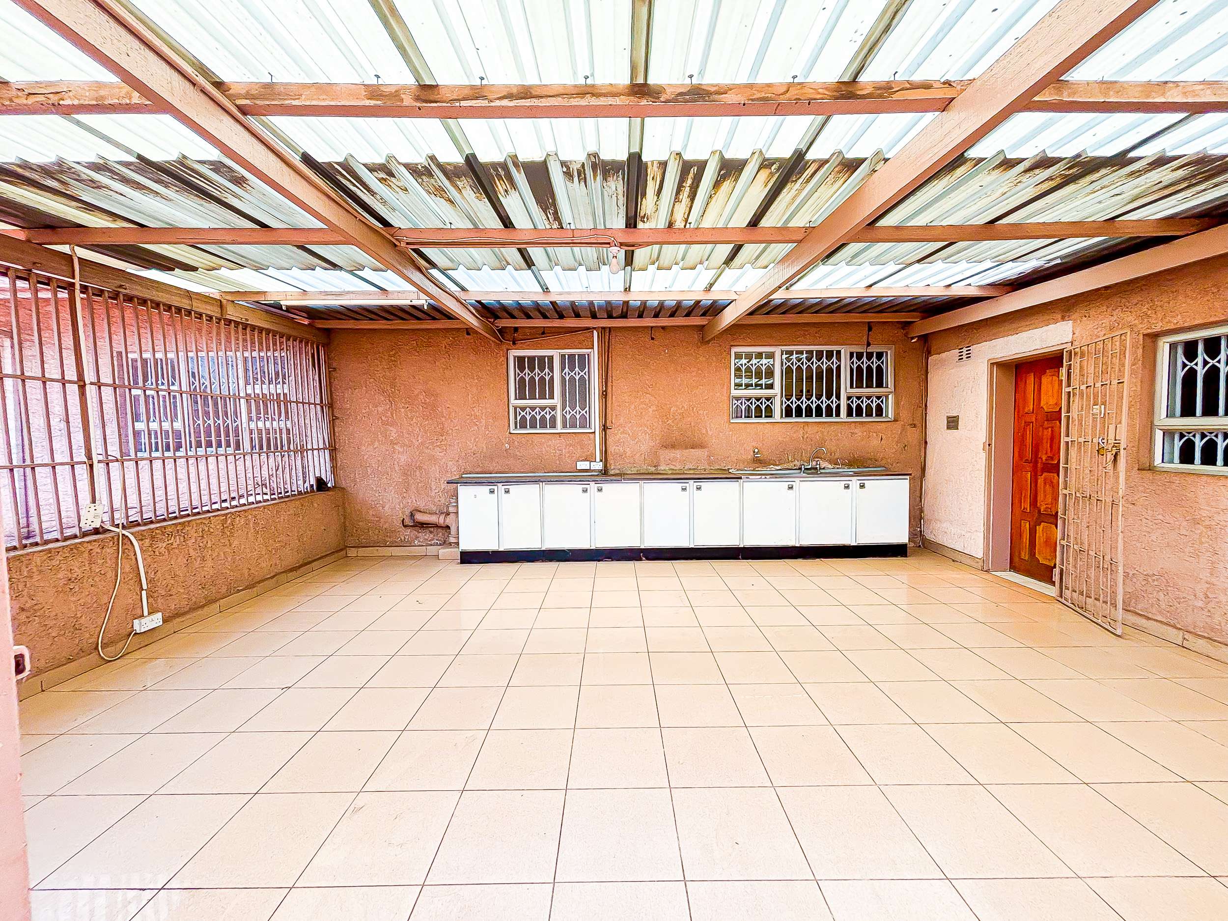 5-Bedroom House for Sale in Belvedere