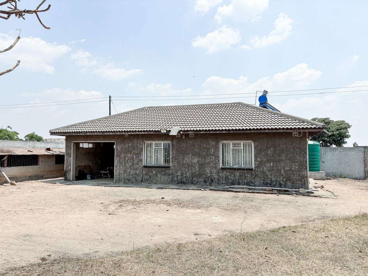Finish To Your Own Taste 6 Bed House In Riverside
