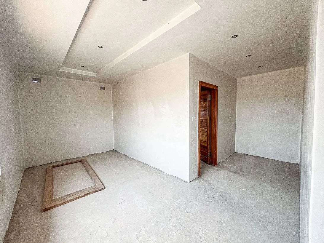 Finish To Your Own Taste 6 Bed House In Riverside