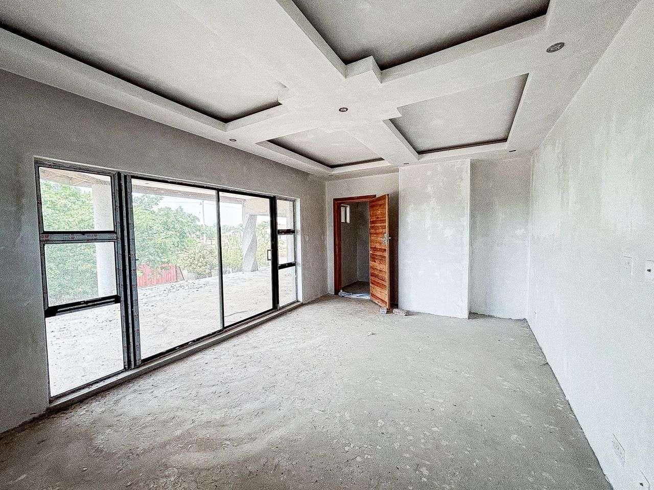 Finish To Your Own Taste 6 Bed House In Riverside