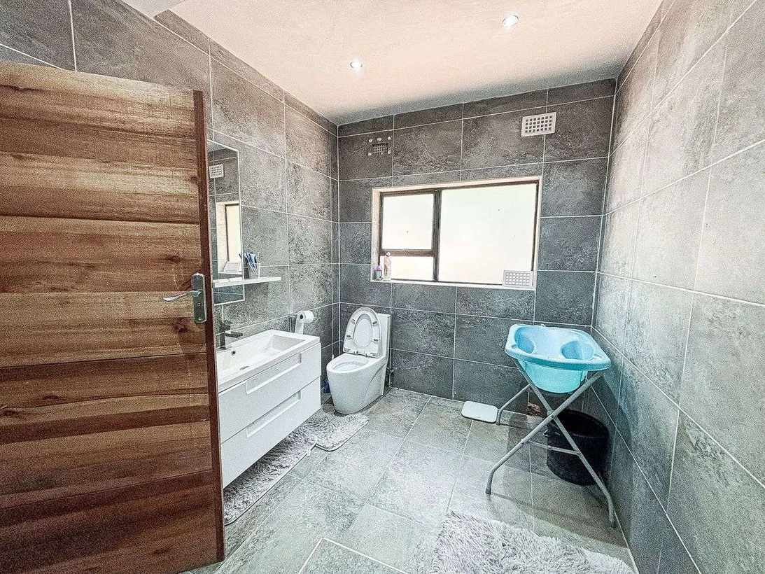 Finish To Your Own Taste 6 Bed House In Riverside