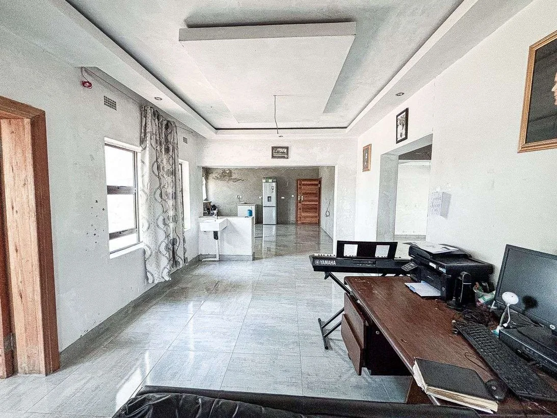 Finish To Your Own Taste 6 Bed House In Riverside
