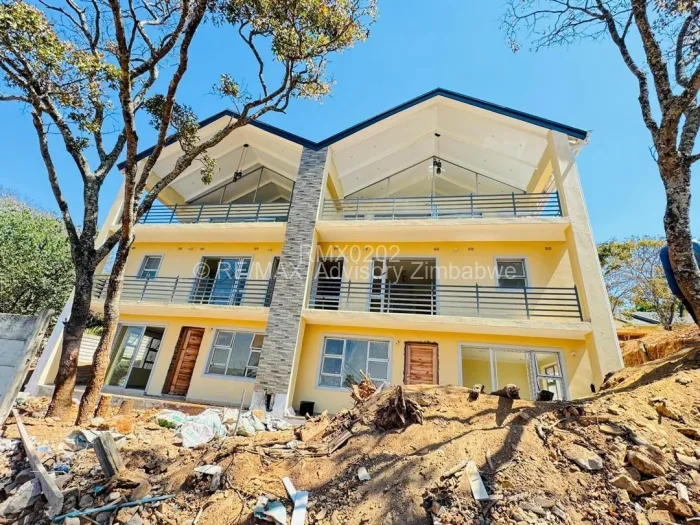 Double Storey For Sale in Helensvale